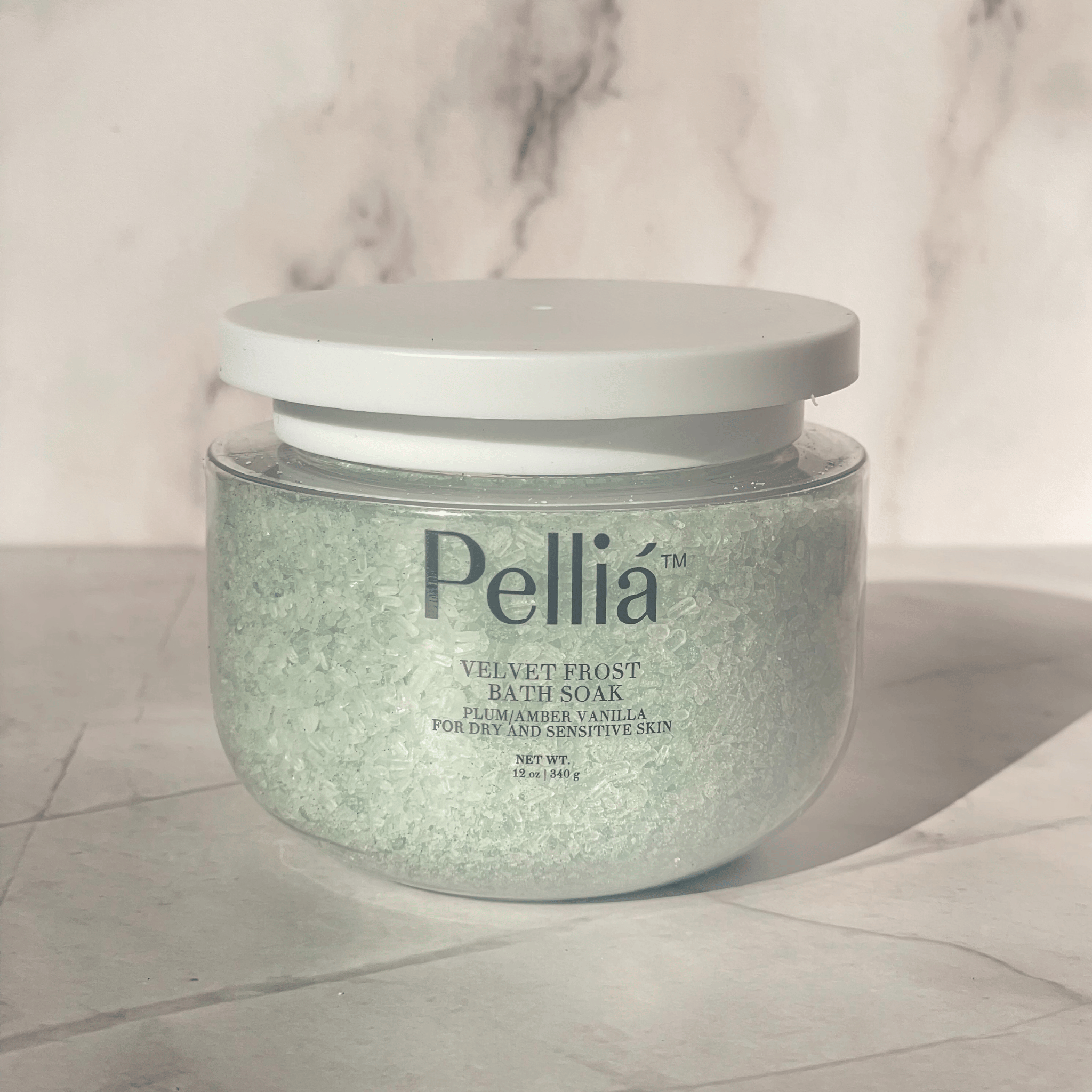Velvet Frost Aromatherapy Bath Soak for Dry Skin | Pelliá